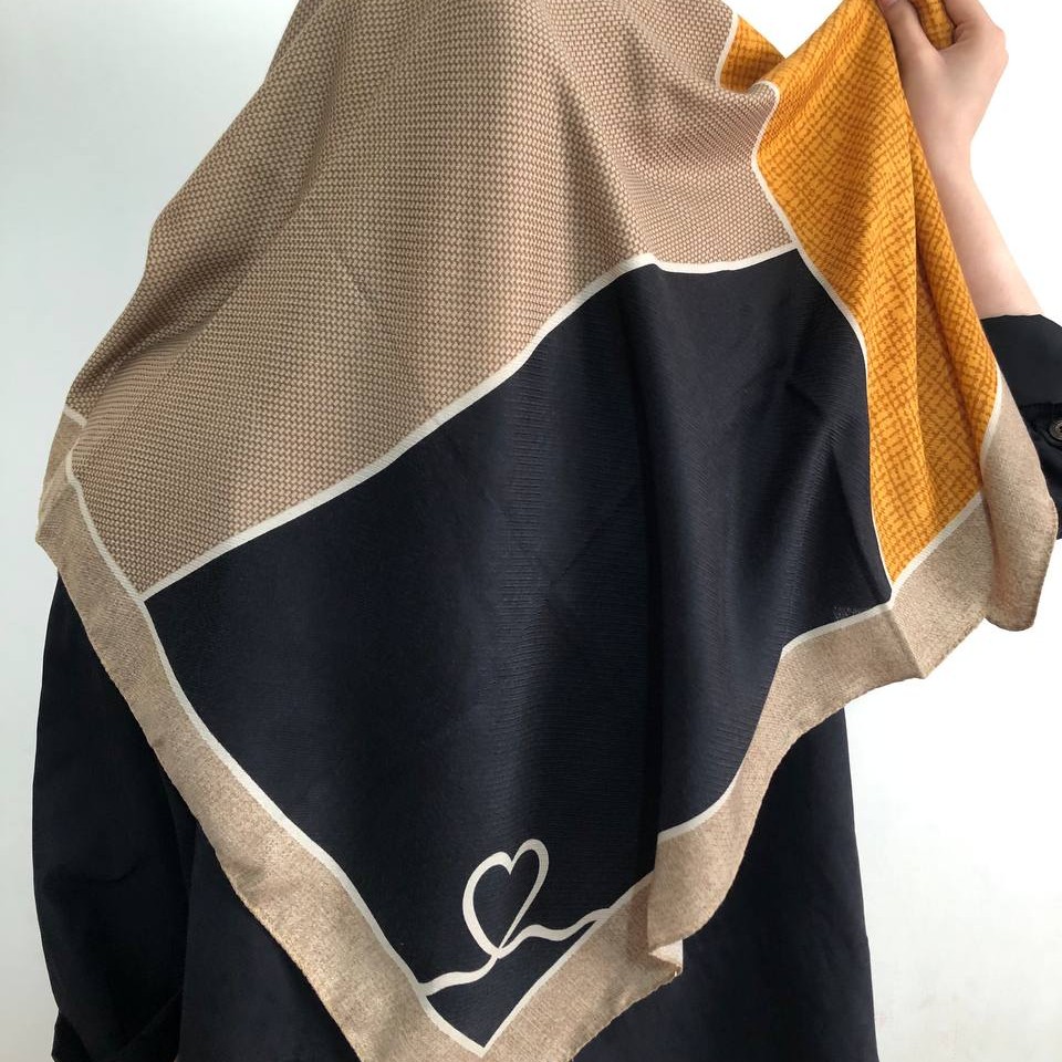 روسری نخی قواره کوتاه