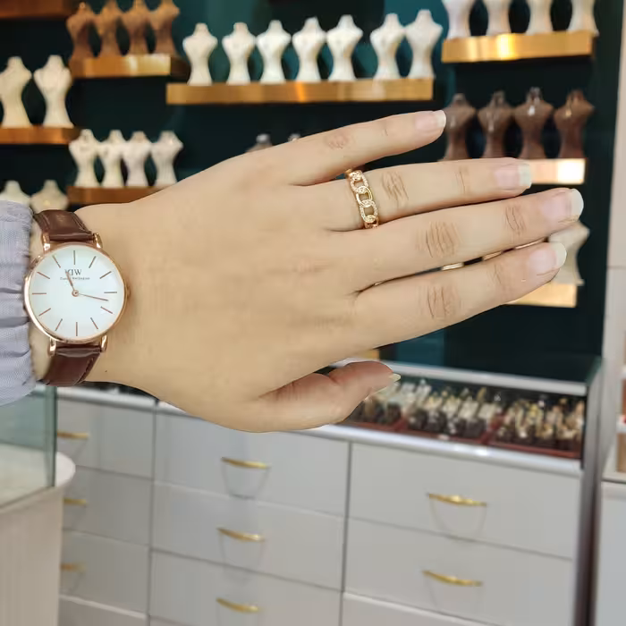 انگشتر کارتیه  ژوپینگ طراحی جذاب  شیک رنگ ثابت نگین کاری شده  