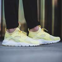 کتانی رانینگ نایک هوراچی زرد   Nike Huarache Yellow