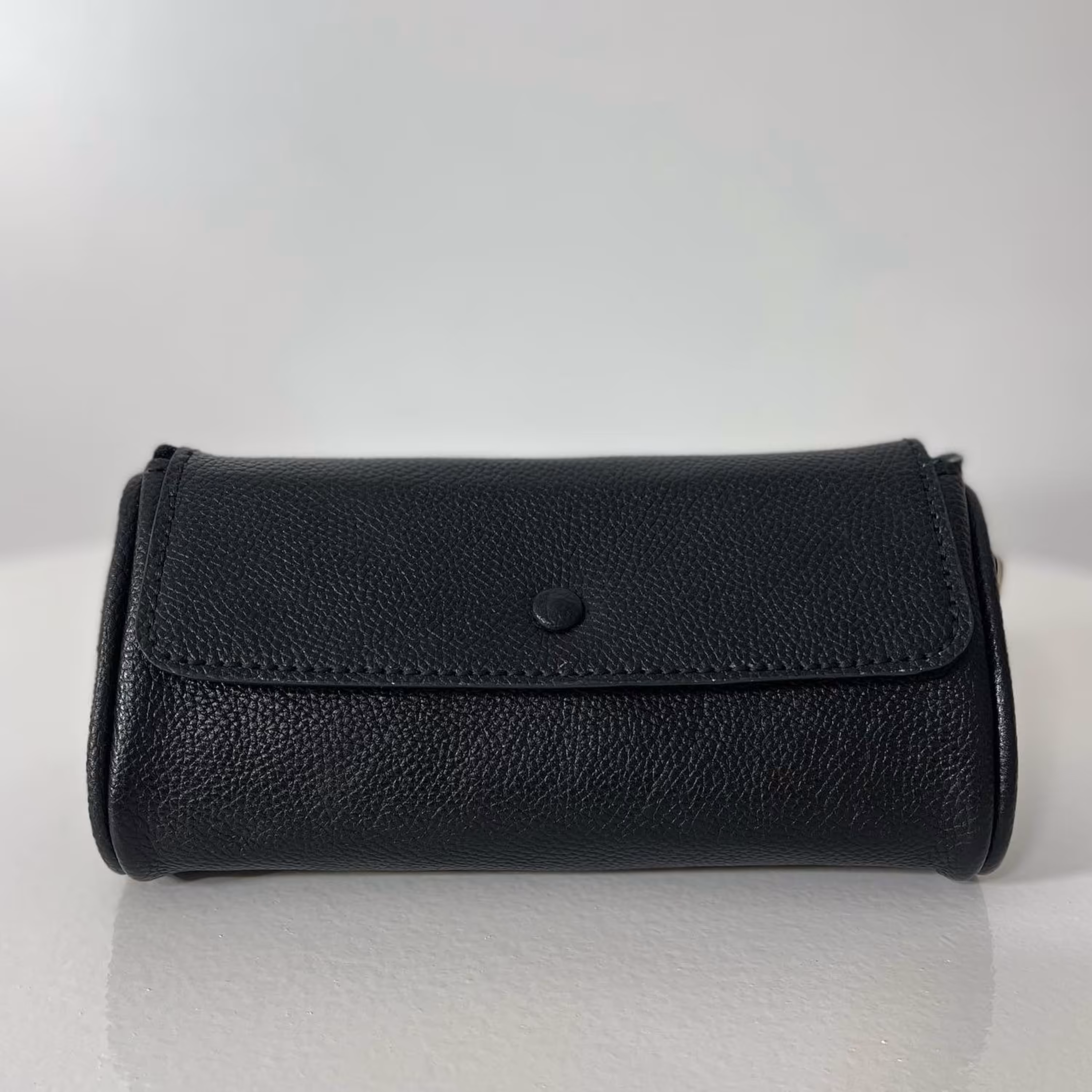 کیف چرمی طبیعی دست دوز استوانه ای