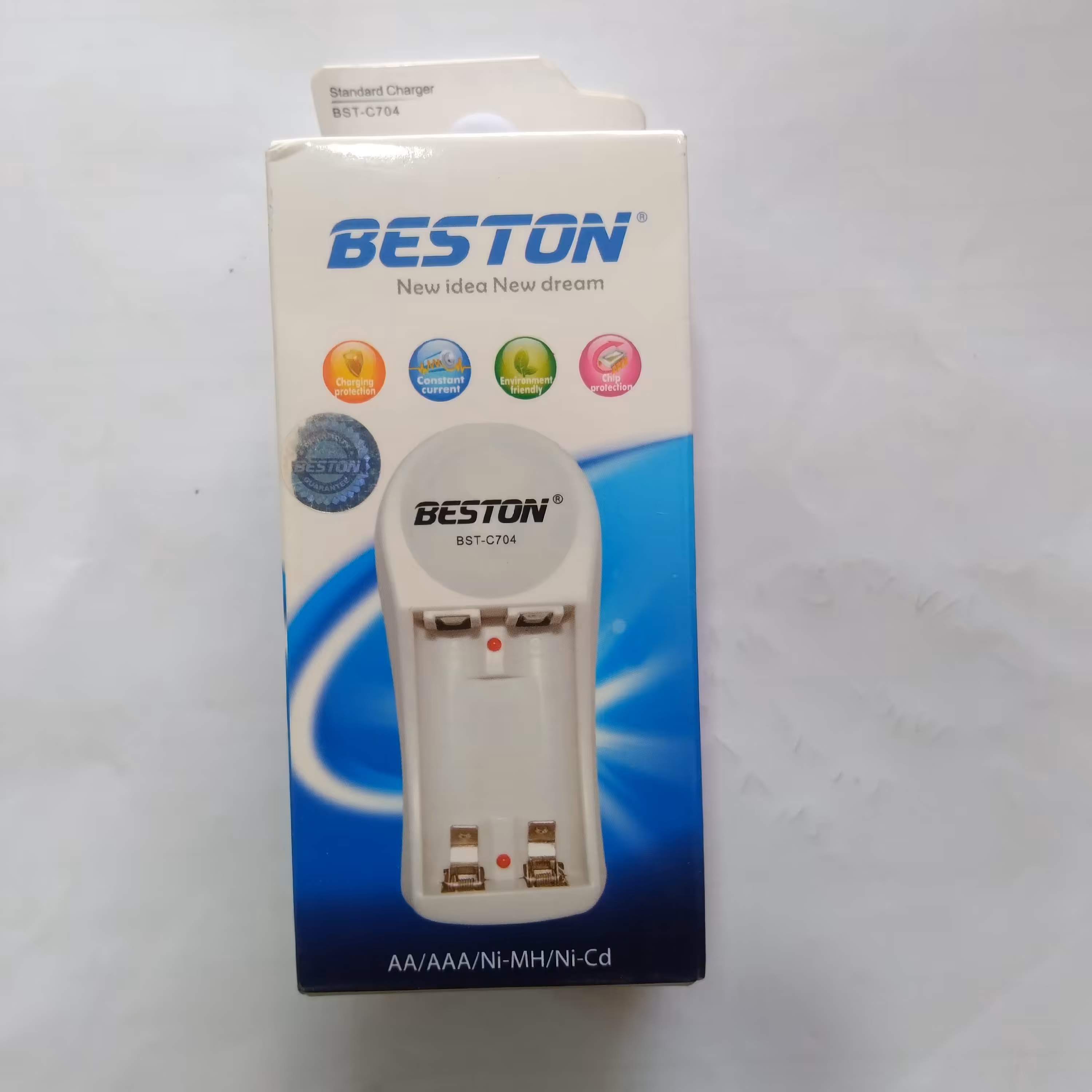 شارژر باطری شارژی دوتائی برند بِستونBESTON دوشاخه دار 