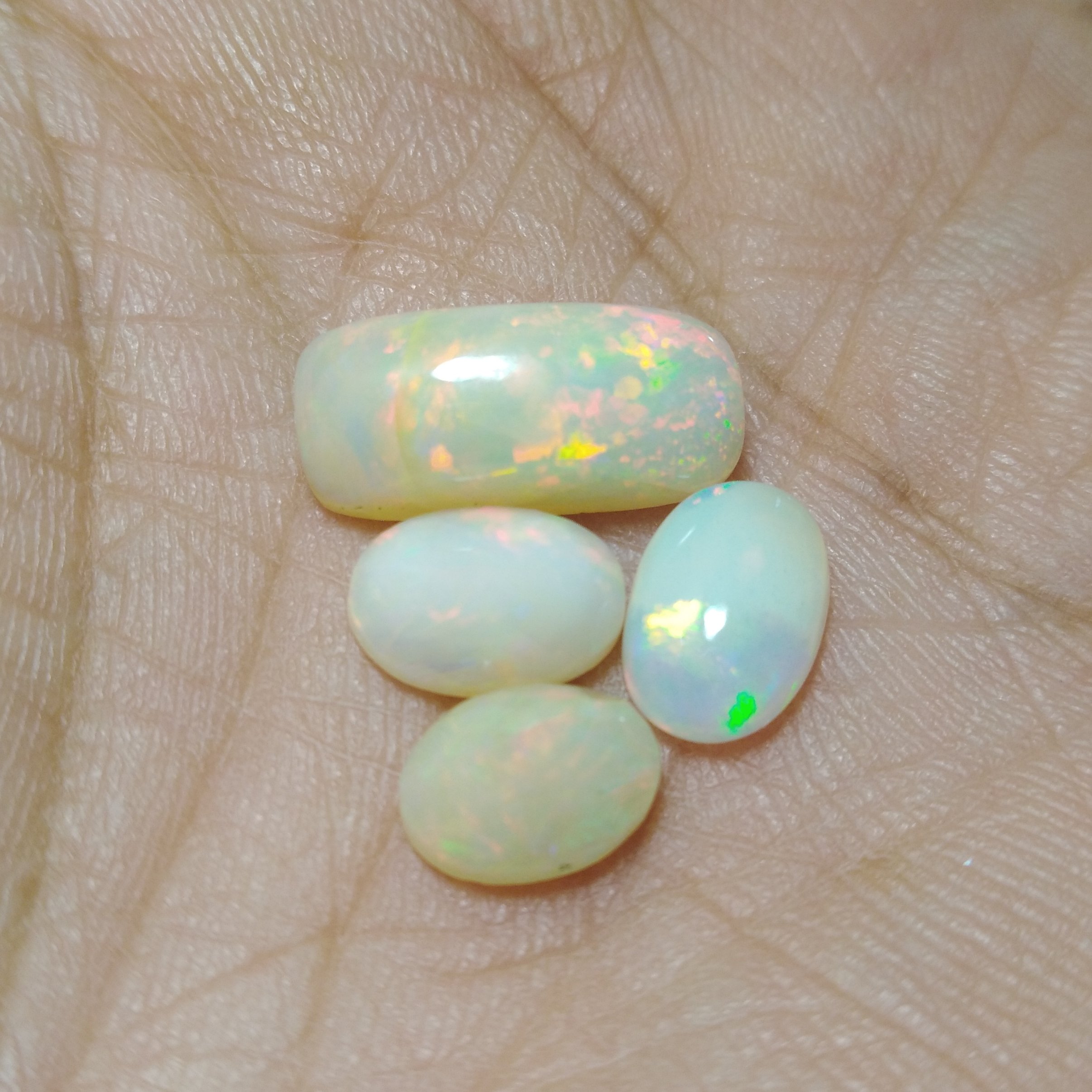 پک 4 عددی اپال طبیعی و معدنی ( استرالیا و اتیوپی ) ( 9 تا 16 میلیمتر )