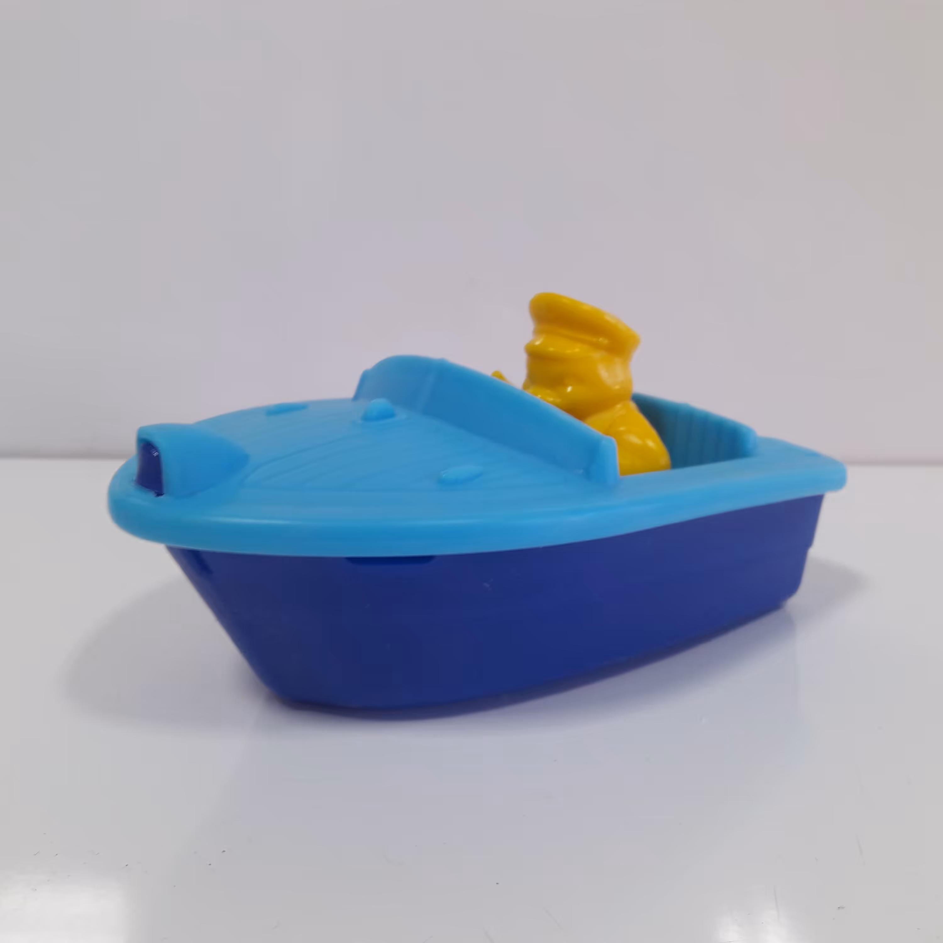 قایق نشکن نیکو