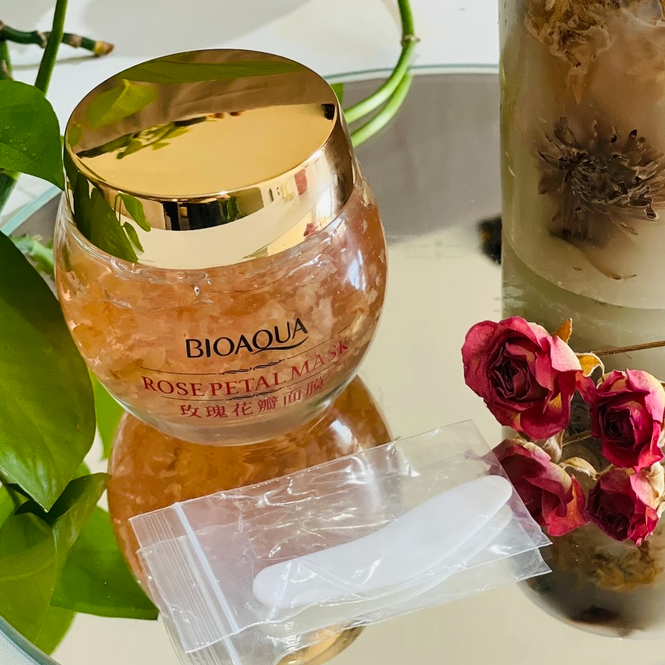 ماسک کاسه ای آبرسان گلبرگ صورت گل رز بیوآکوا 