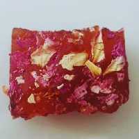 مسقطی انجیر   با مغز گردویی