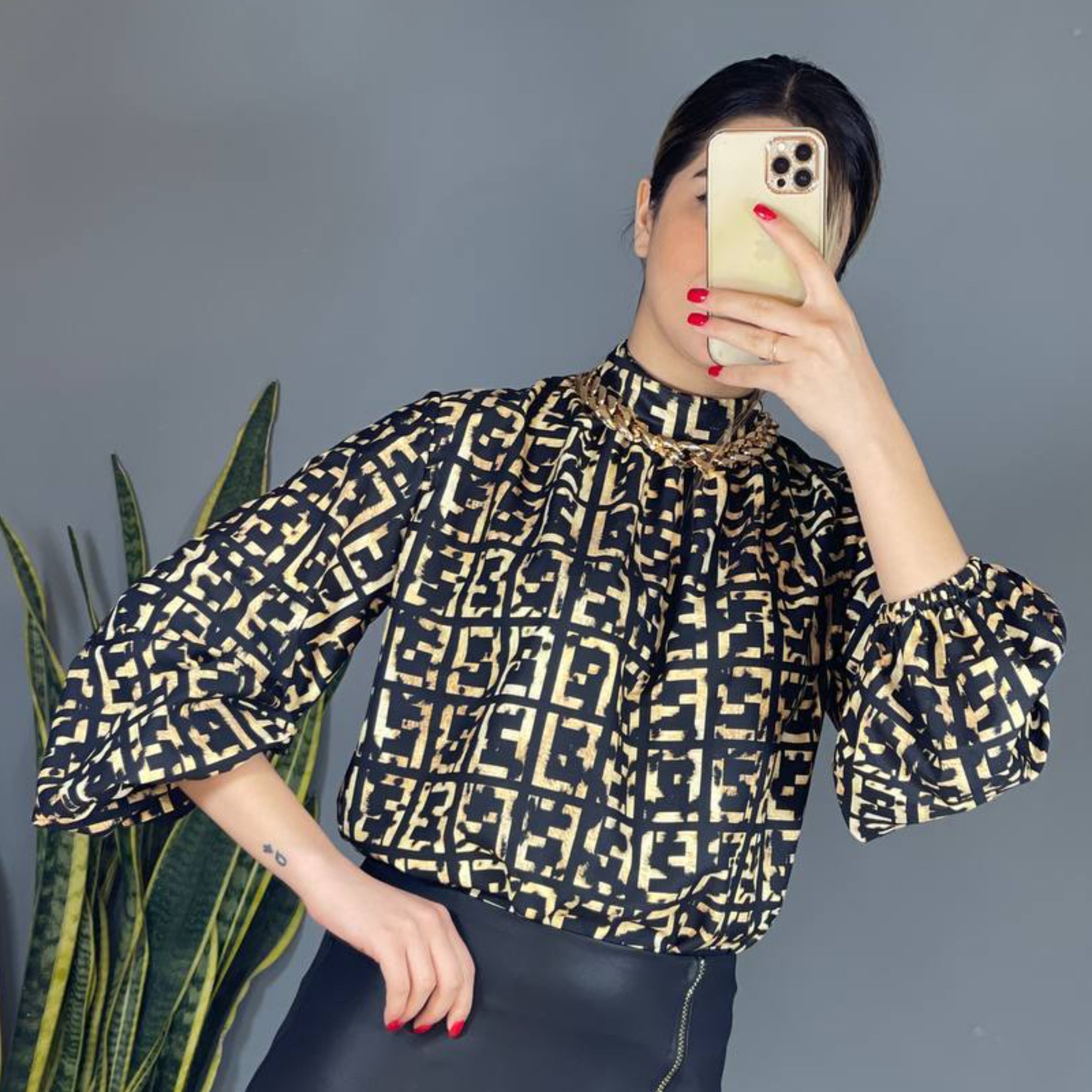 شومیز مجلسی ساتن زنانه قواره بزرگ مناسب سایزهای 40 تا 48