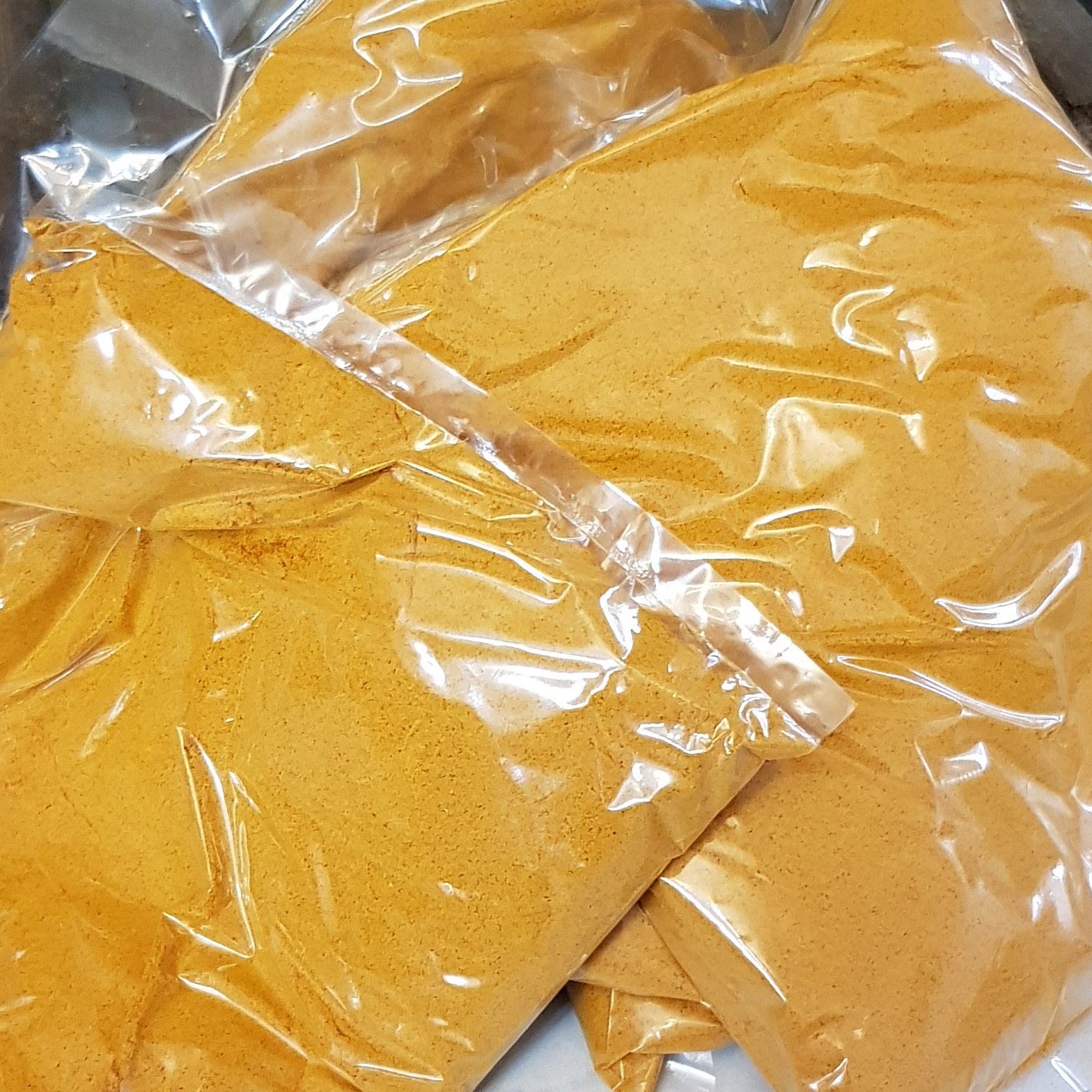 زردچوبه بسته بندی شده و آسیاب خودمون 