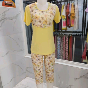 ست تیشرت و شلوارک زنانه