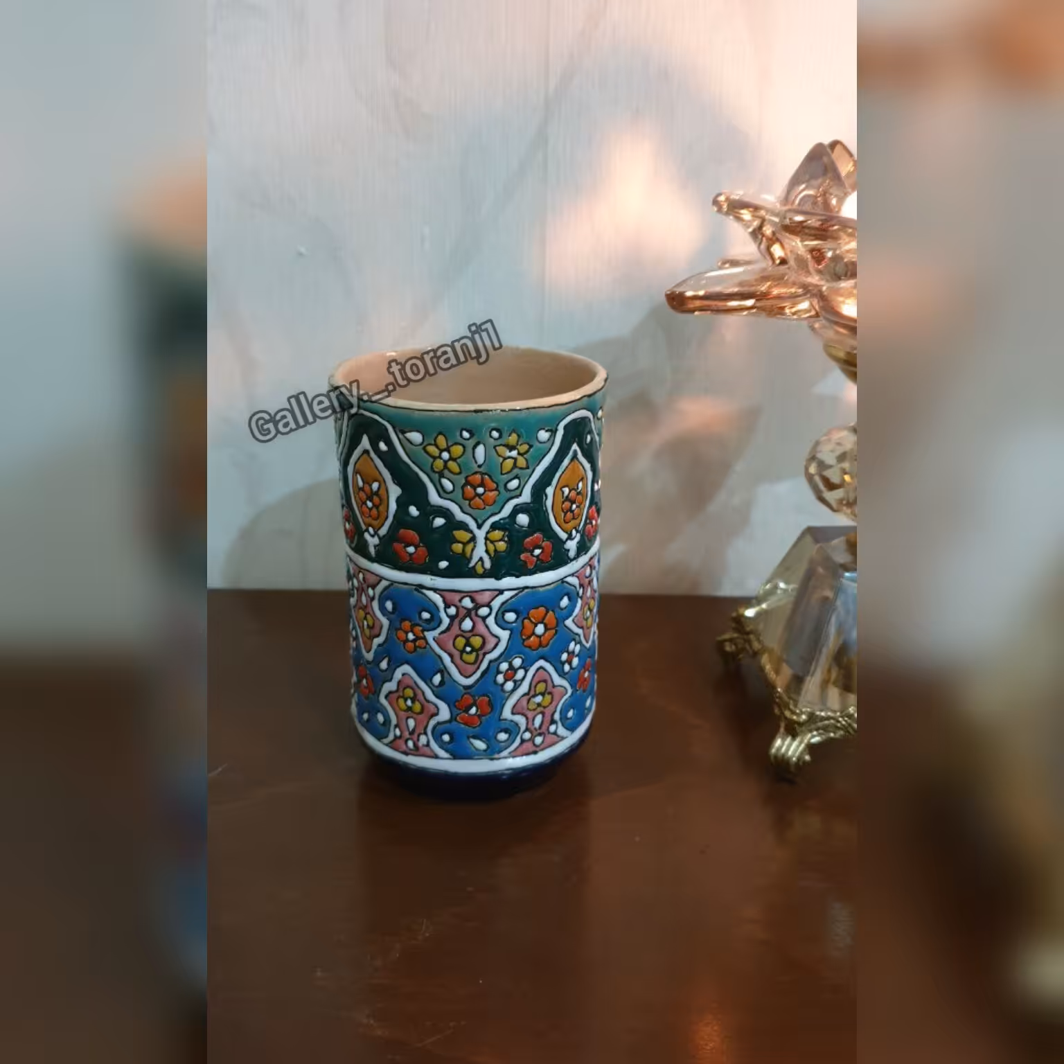 جاکاردی یا جاقاشقی سفالی میناکاری