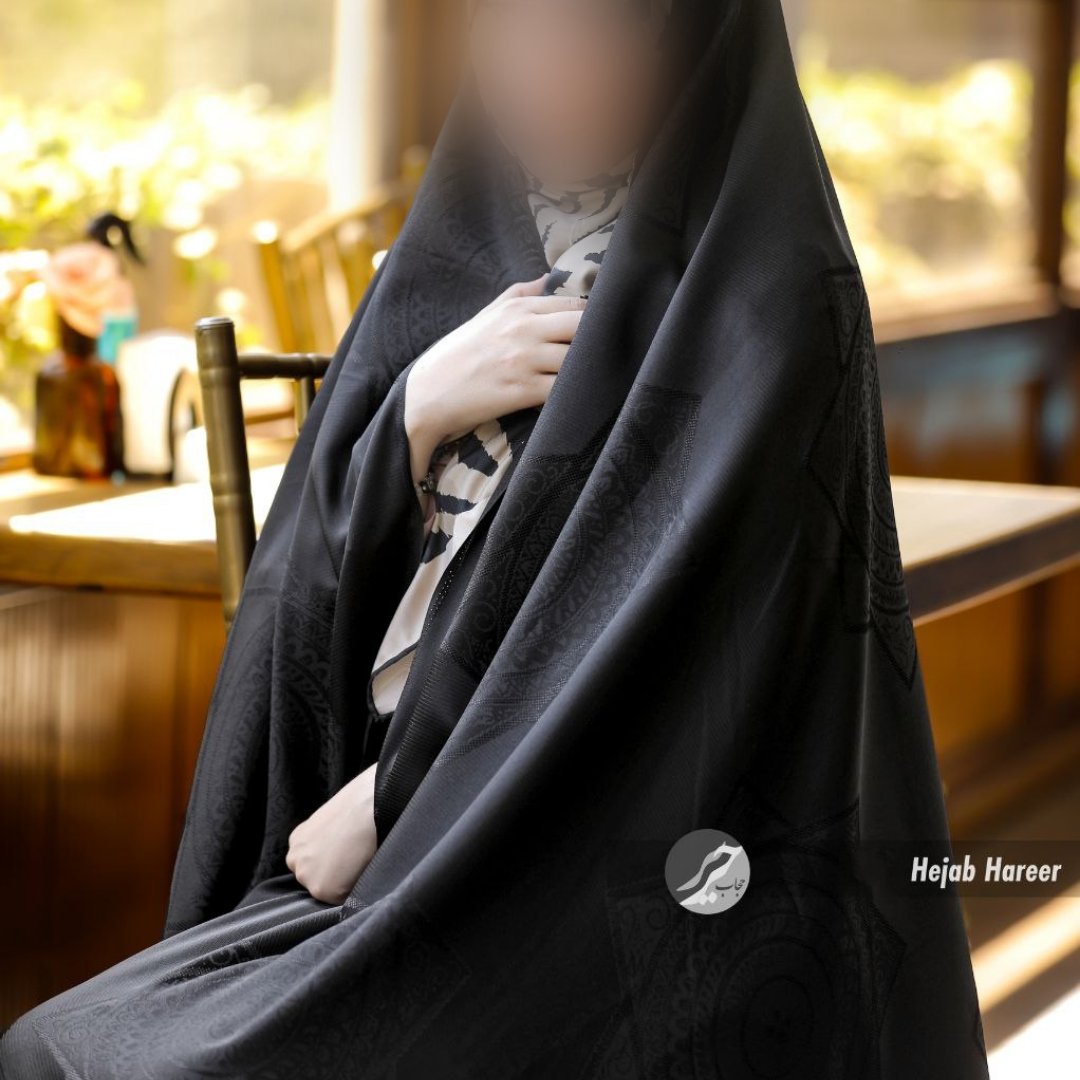 چادر مشکی طرحدار