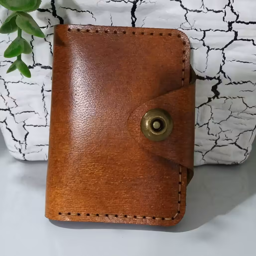 جاکارتی کوچک با چرم شتر جاداروکاربردی با رنگی بندی سفارش تعدادهم‌پذیرفته میشود 