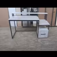 میز تحریر فلزی(ارسال به صورت باربری و پس کرایه است)