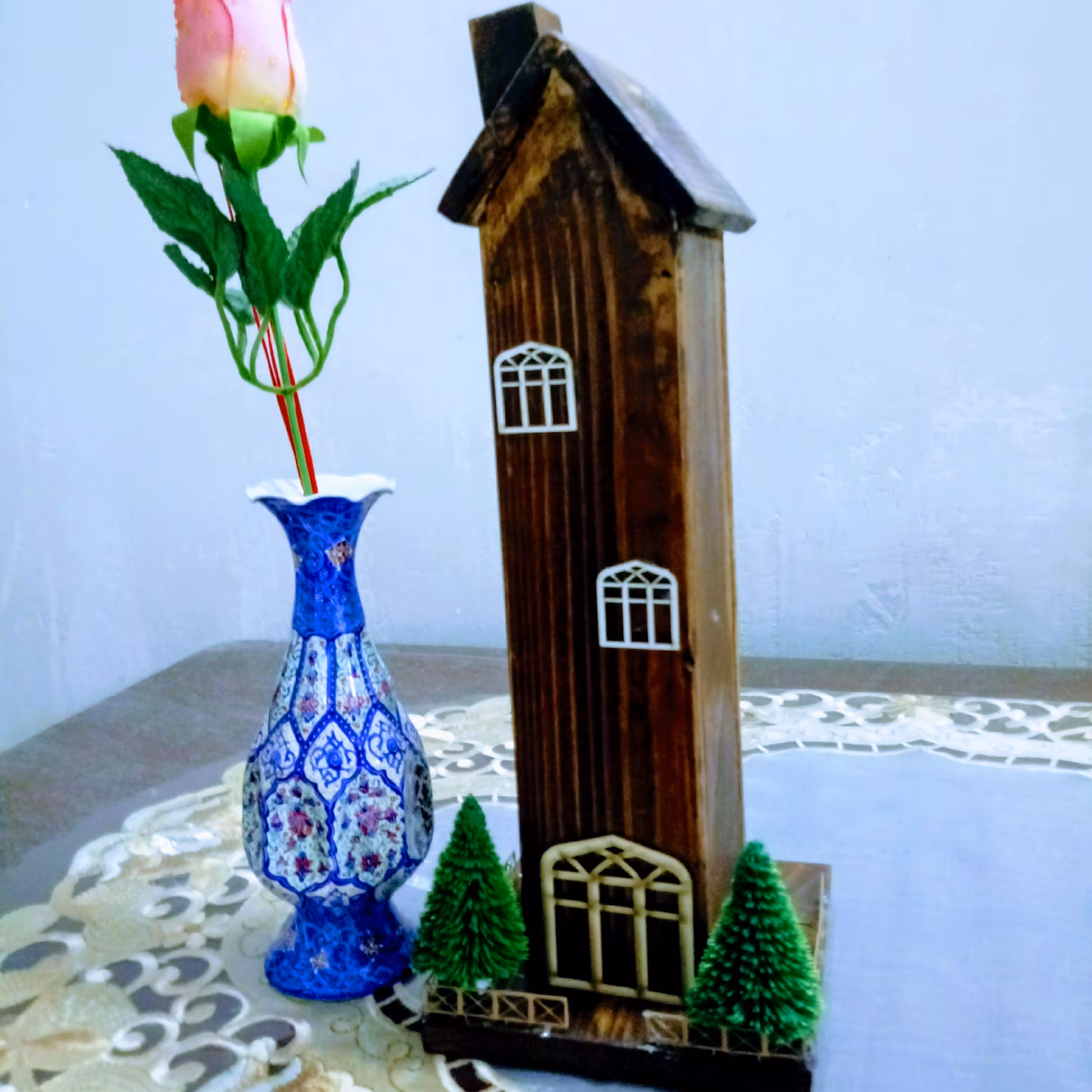 جاعودی چوبی, طرح خانه , ابعاد 6×6×25, جنس چوب روس درجه 1 , سیلر و کیلر خورده