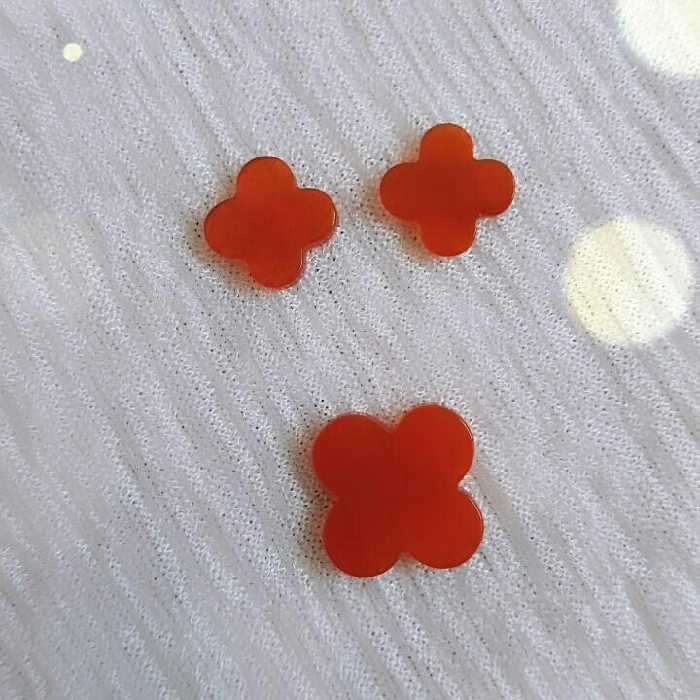 3عدد نگین عقیق قهوه ای نیم ست تراش ونکلیف بسیار شیک