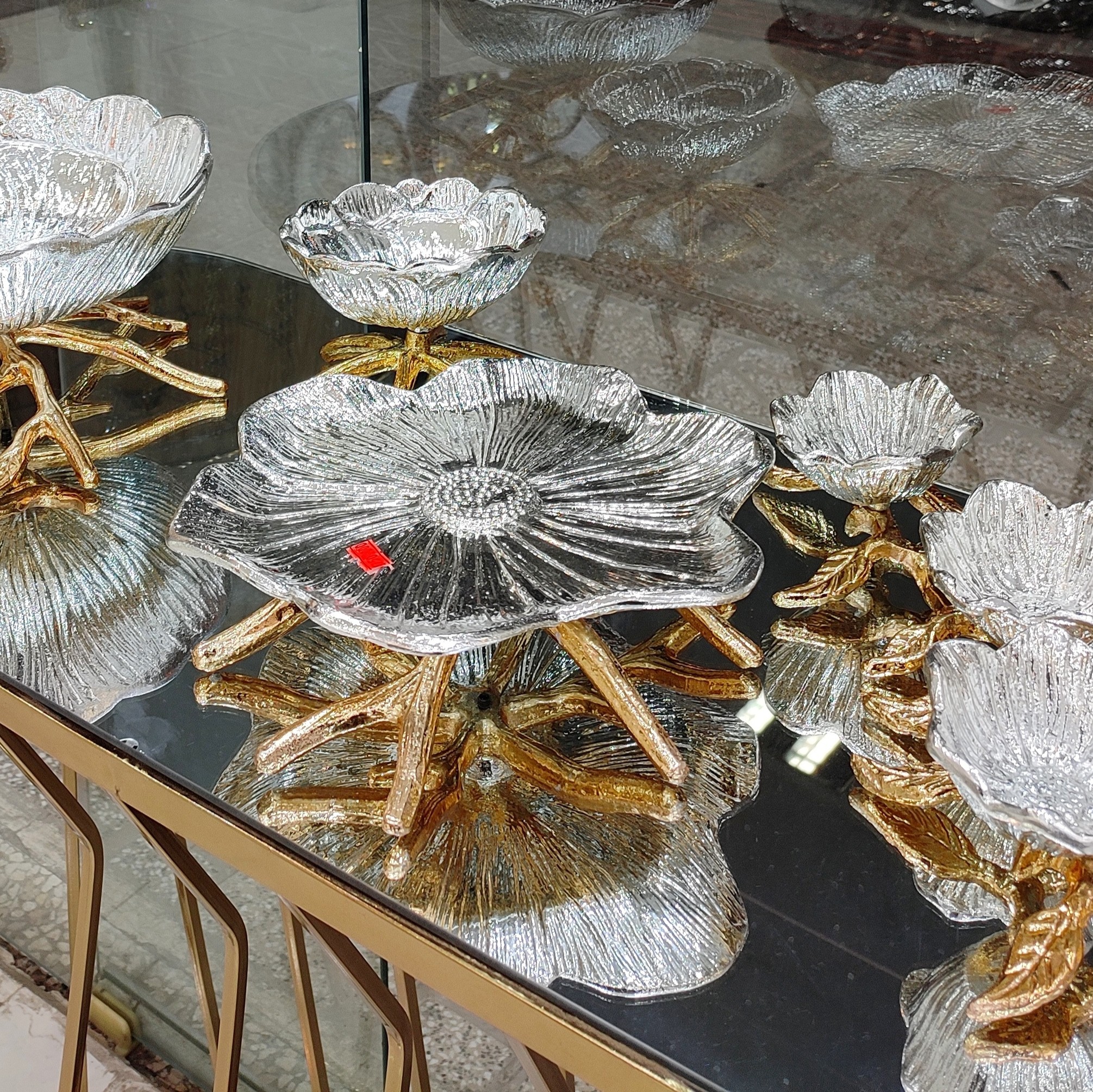 سرویس پذیرایی لوتوس