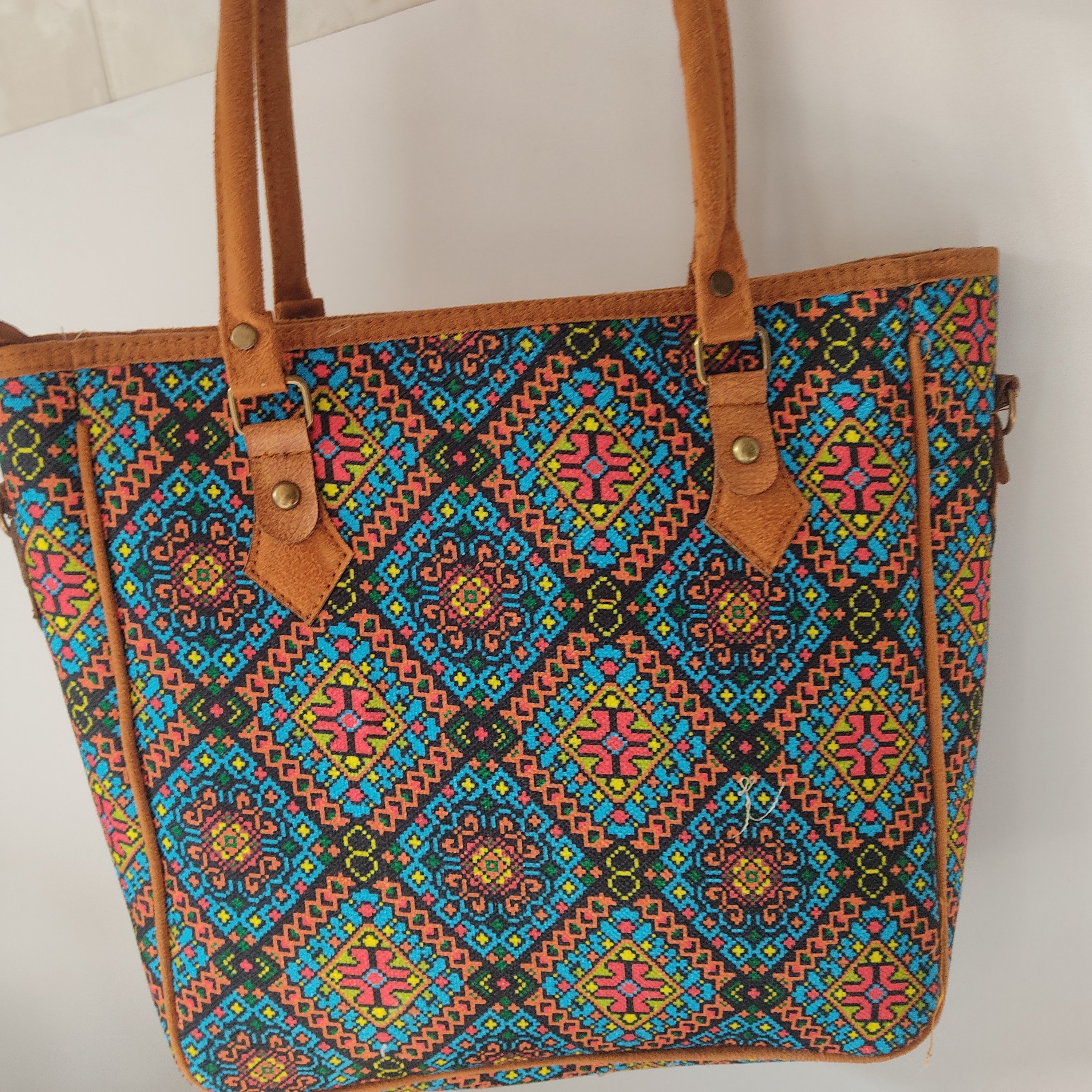 کیف (تک) بزرگ کد شش