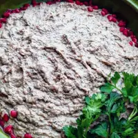 مواد کال کباب(مغزگردوی سفید،اناردون،سبزیجات معطر وآب انار) 500 گرمی گیلان.رشت