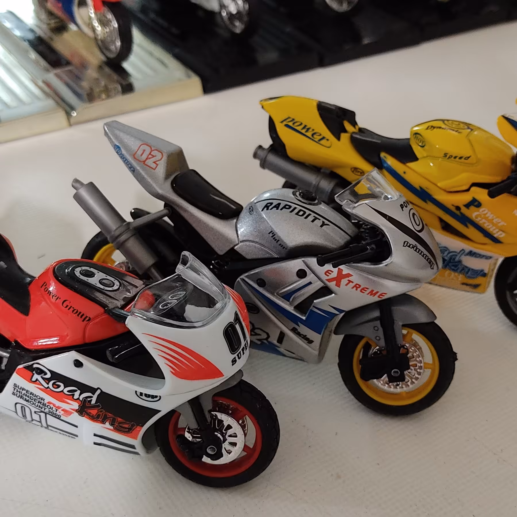 3عدد ماکت موتور gp مدل مسابقه ای ریس جی پی سیکلت موتورسیکلت جیپی