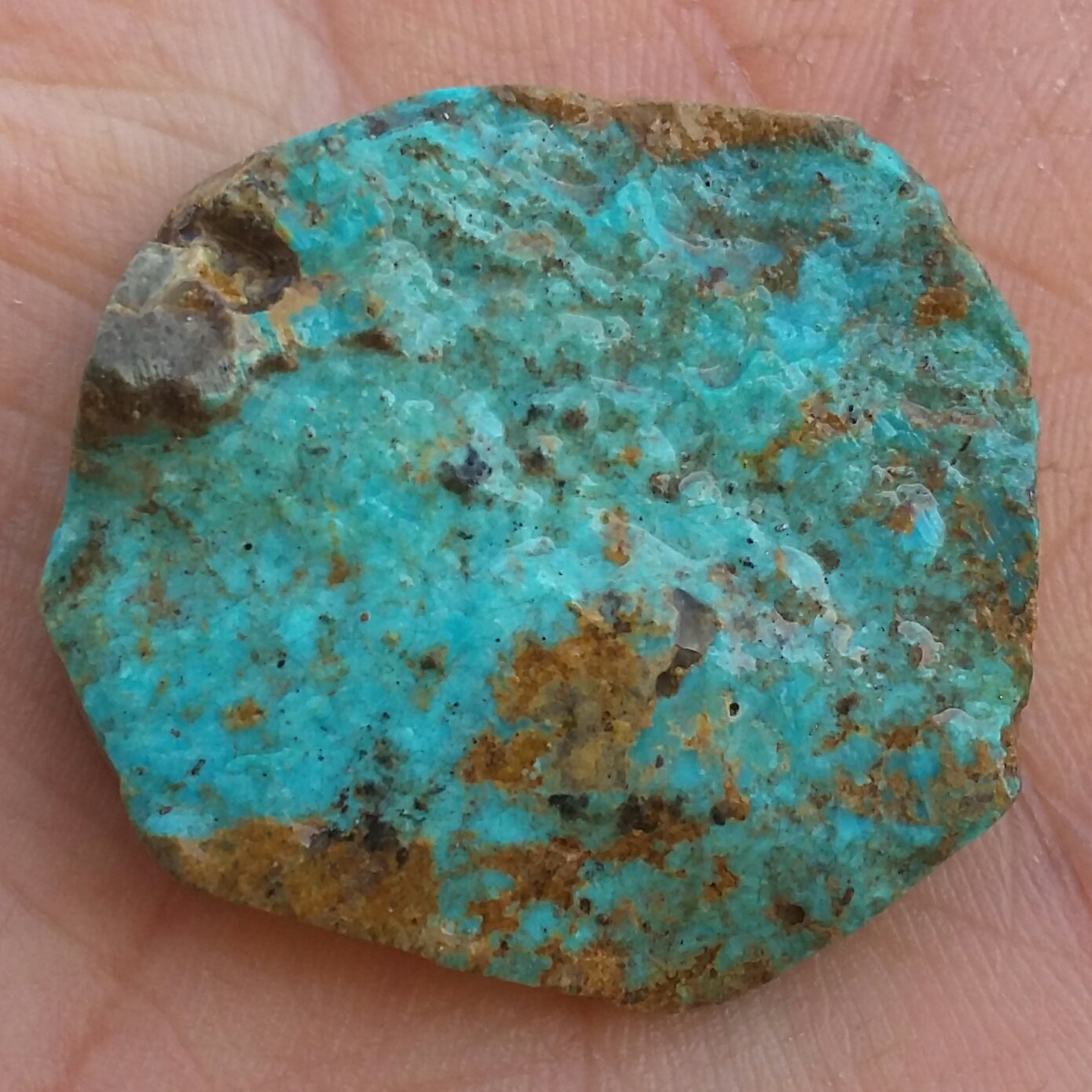 اسلایس سنگ راف فیروزه آبی تمام مغز اصل نیشابور 100 در 100 طبیعی شاهکاار خلقت
سایز درشت مدالی
خارق العاده