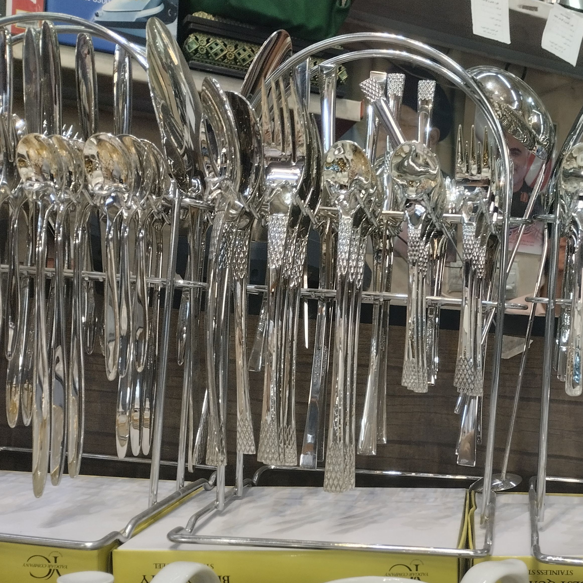 سرویس قاشق و چنگال استیل نگیر 39پارچه آویز با پایه 6نفره قاشق چنگال غذا قاشق مربا چنگال میوه کفگیر ملاقه 