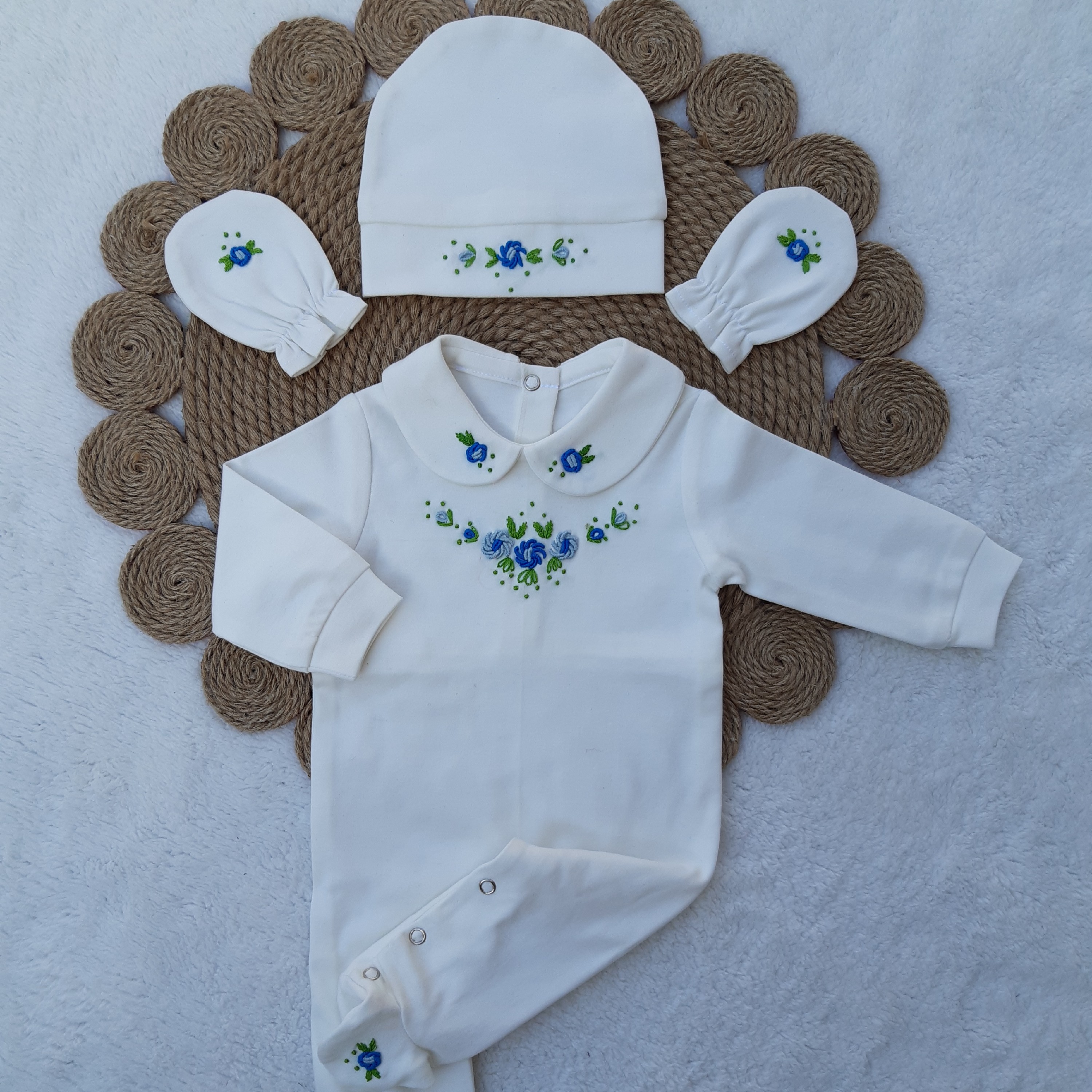 سرهمی نوزادی گلدوزی شده طرح چشم و نظر