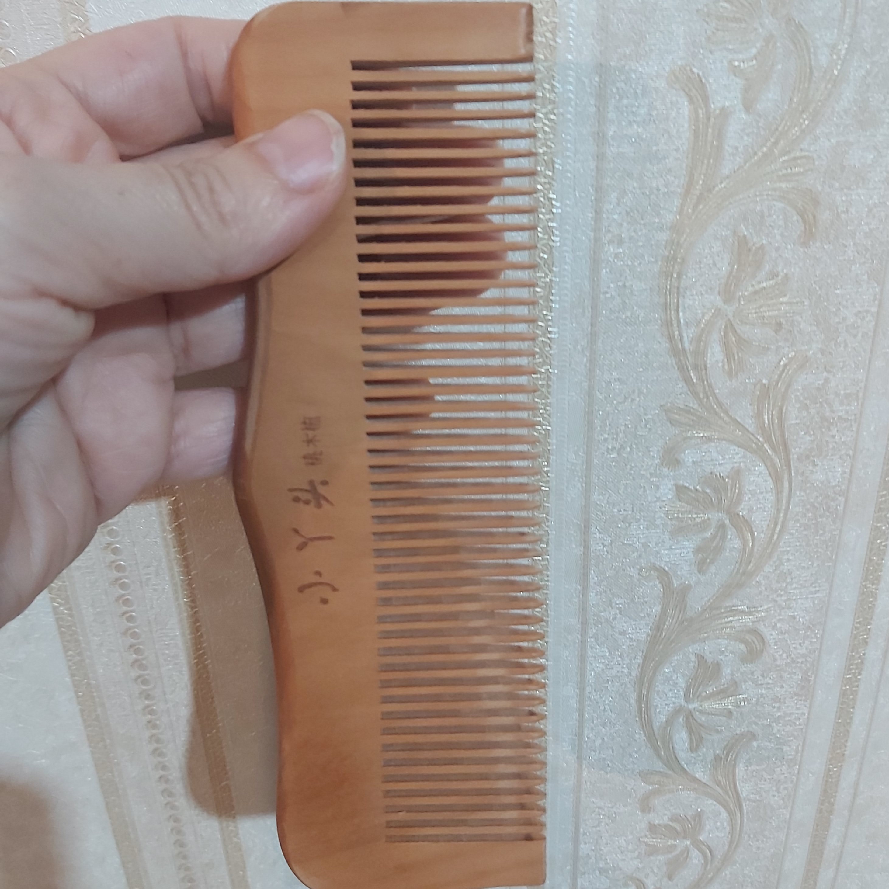 شانه چوبی ضدموخوره،مناسب خانمها و آقایون،عزیزان ورق بزنیدتا همه مدلهاشو ببینید