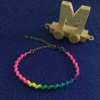 دستبند رنگین کمانی  بسیار زیبا و چشم نواز  مناسب هدیه دادن 