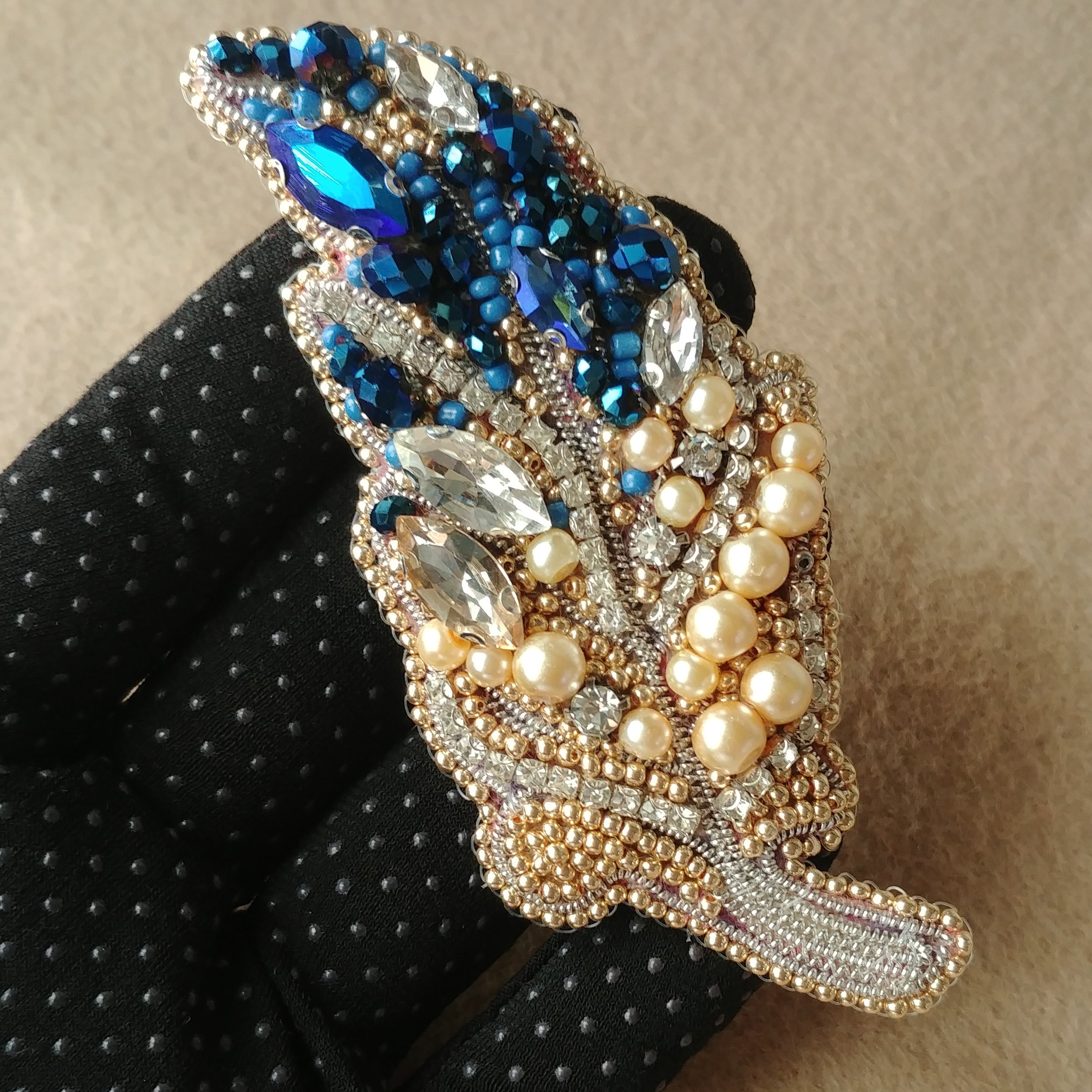 گلسینه برگ جواهر دوزی