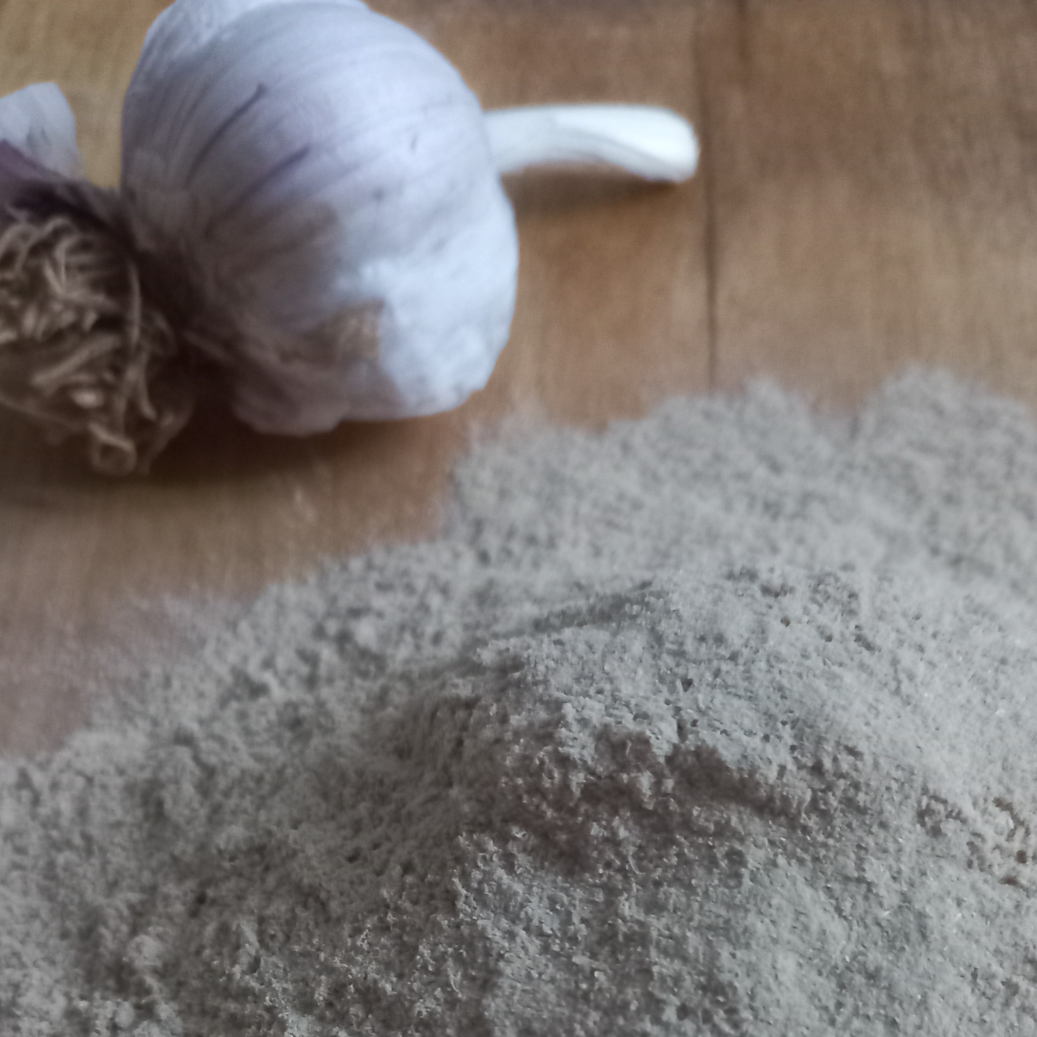 پودر  سیر  100 گرمی  درجه 1 بدون ناخالصی