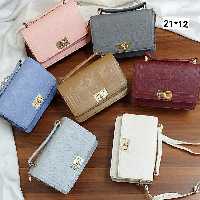 کیف پاسپورتی 
چاپ لویی ویتون 
قفل دار
