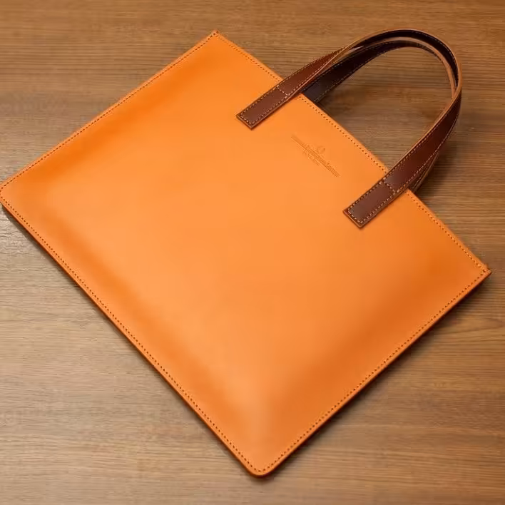 کیف لب تاب کتابی