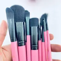 ست براش دوازده تیکه بی اچ استند استوانه ای خالخالی
قابل شستشو

بدون ریزش

موهای نرم و لطیف

تراکم عالی

