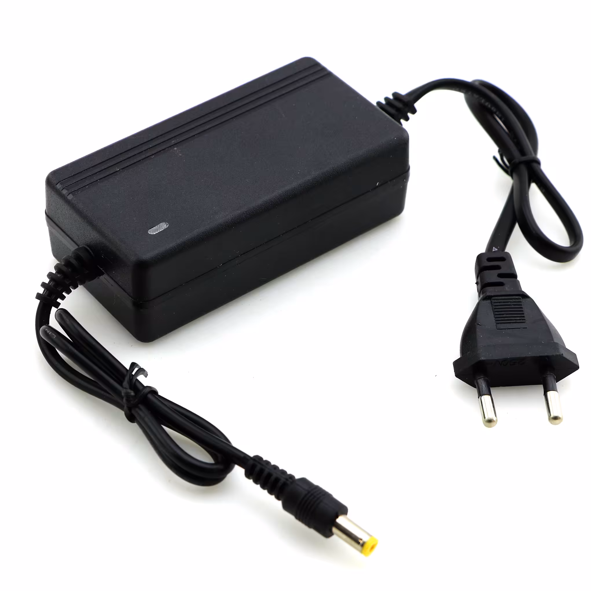 آداپتور 12 ولت 2 آمپردارای ورودی 100 تا 240 ولت 