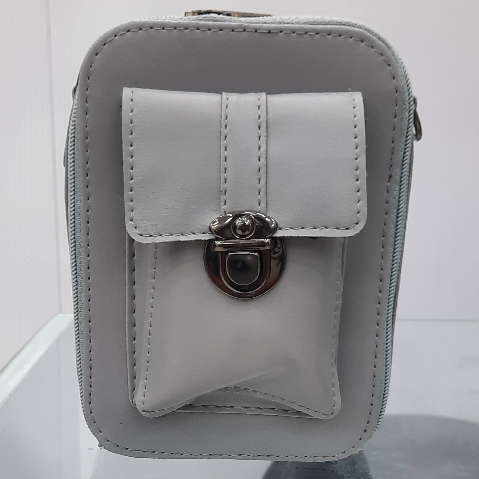 کیف  کوچک پاسپورتی وزن100گرم سایز کوچک جنس چرم کوتی در دو رنگ مشکی وخاکستری