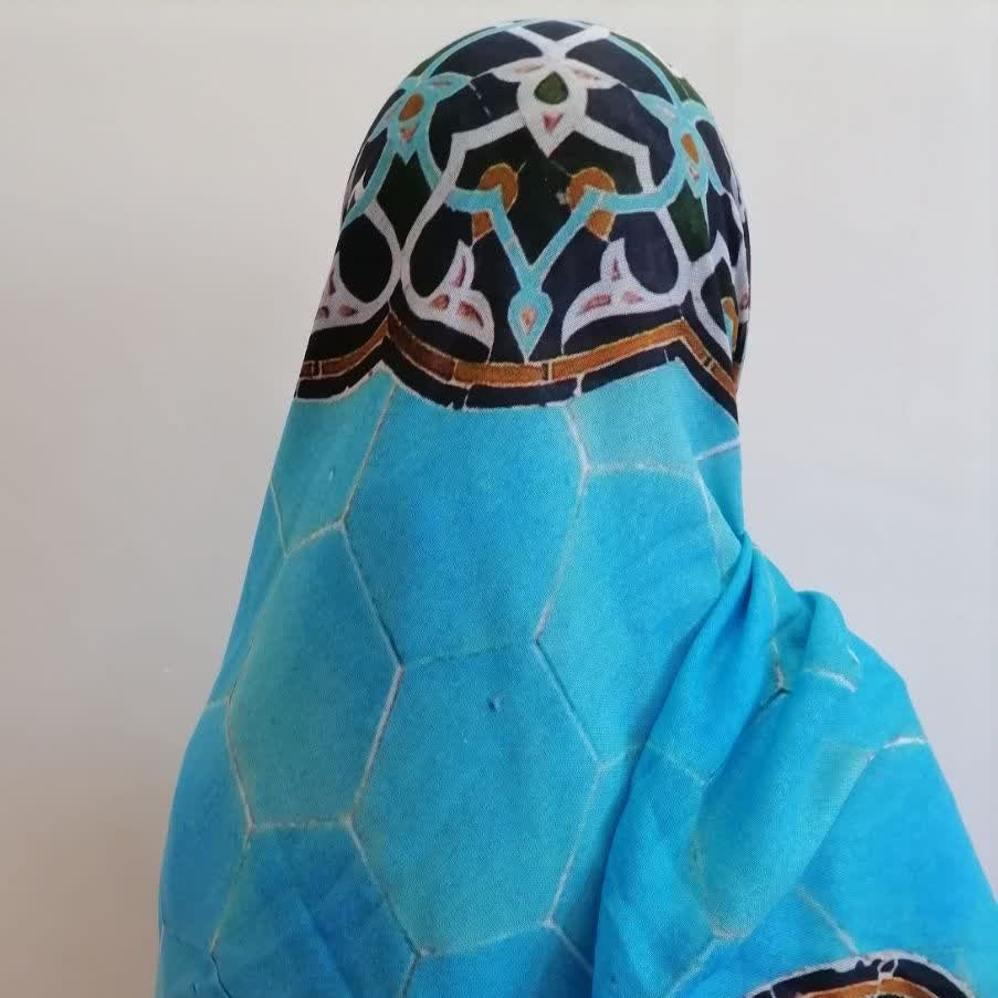 روسری فیروزه ای