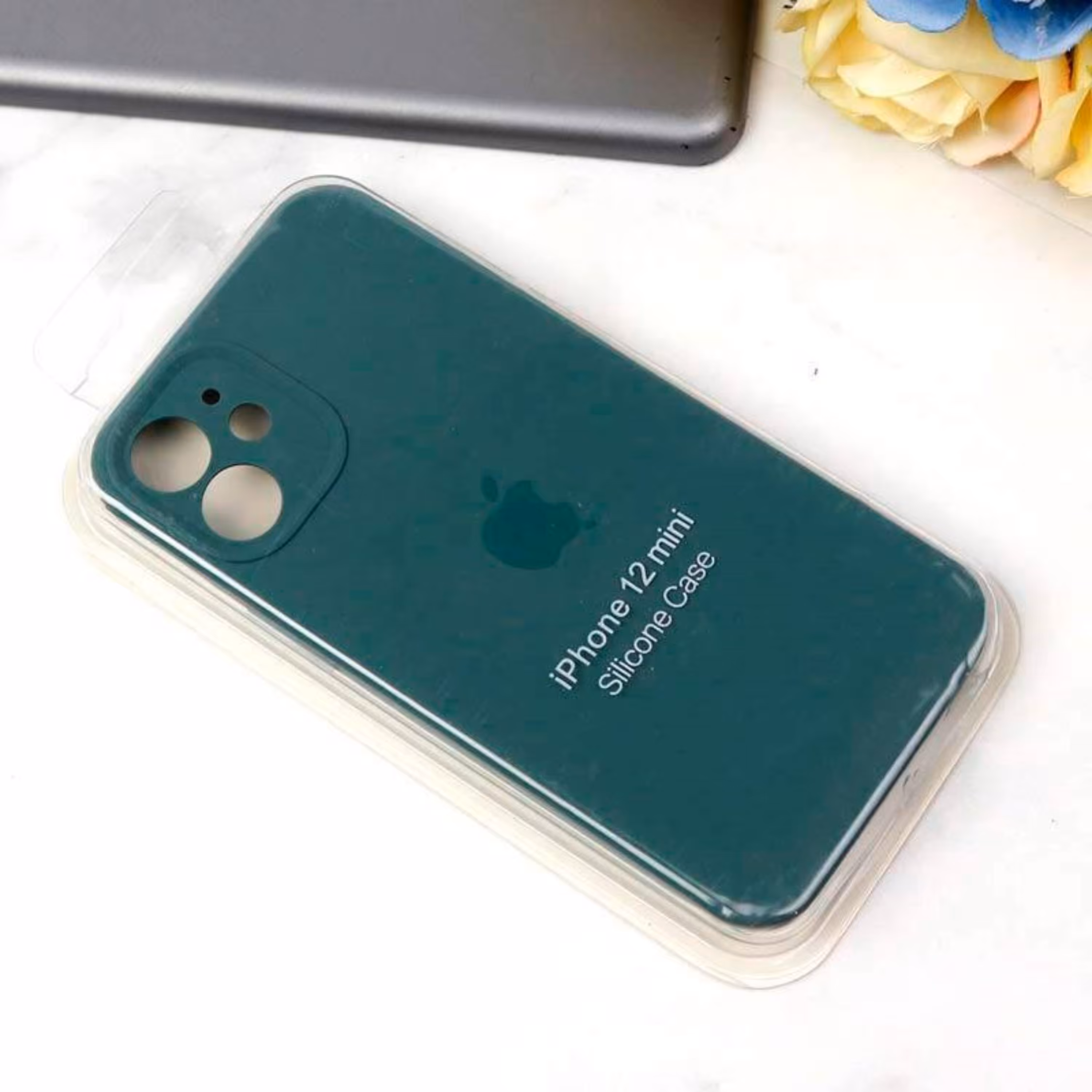 گارد محافظ لنزدار سیلیکونی زیربسته iPhone 12 Mini رنگ زیتونی