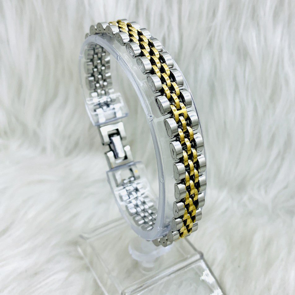 دستبند استیل رولکس دورنگ
کد 1070132/1 با ارسال رایگان 