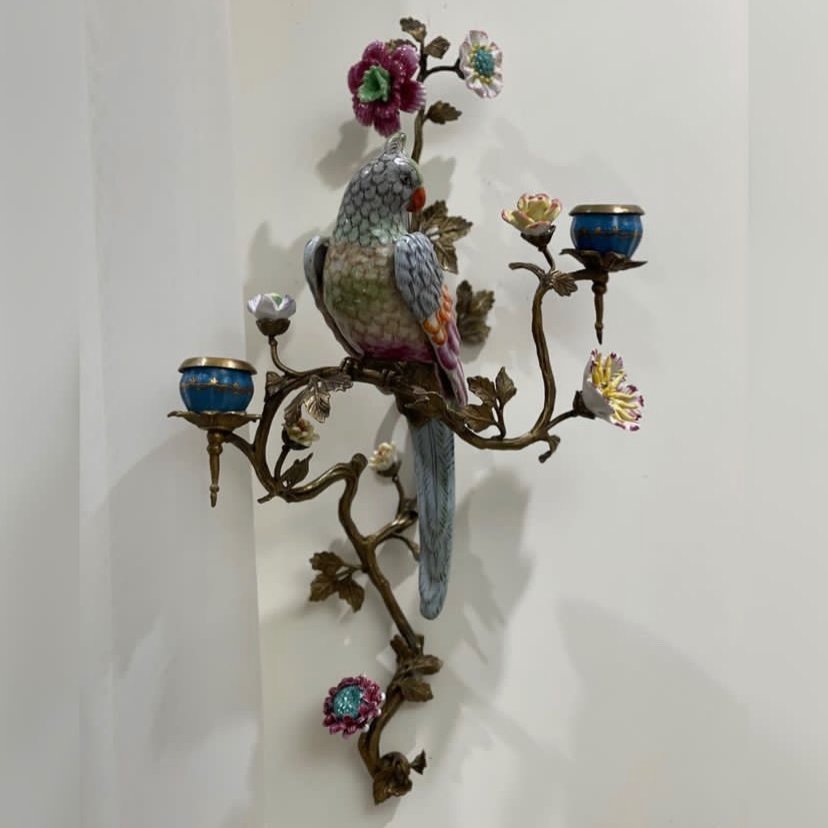 طوطی دیواری برنزی