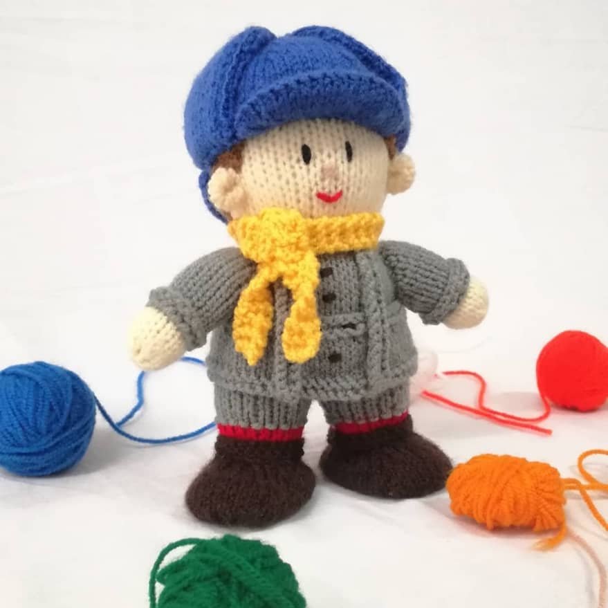 عروسک خان زاده دستباف