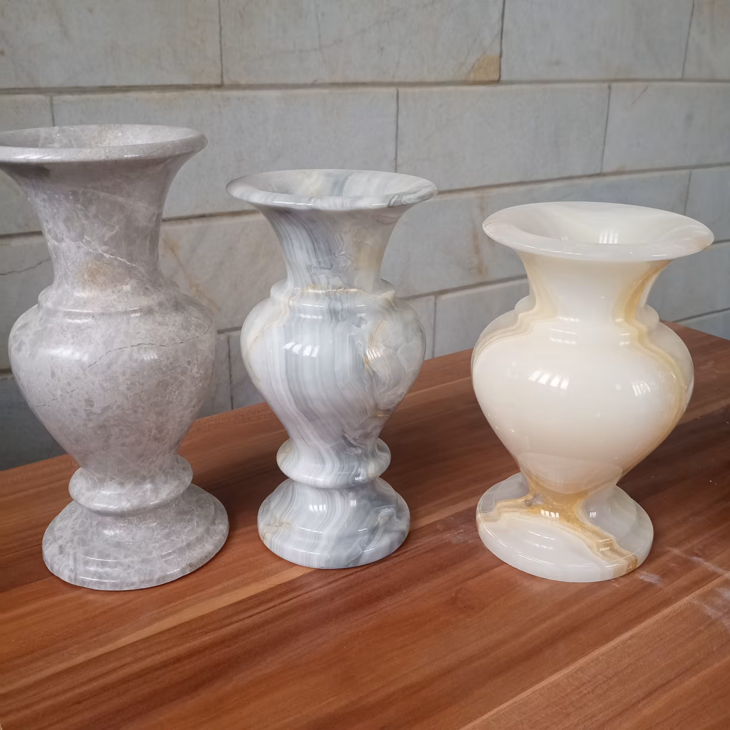 گلدان سنگی ازنا