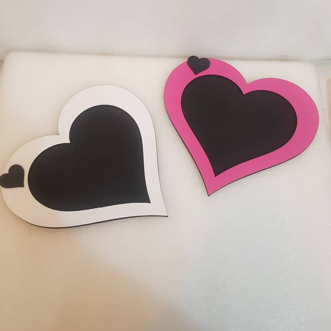 تخته سیاه مدل قلب حاشیه دار سایز 25 سانت