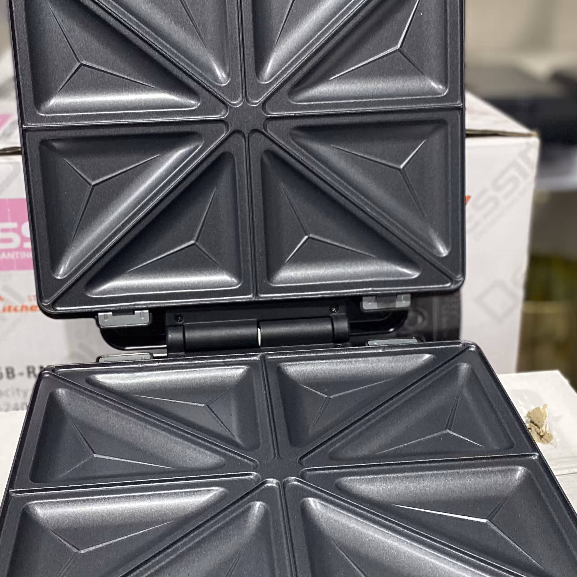 اسنک ساز (ساندویچ میکر) دوکاره ساچی تحت لیسانس انگلستان