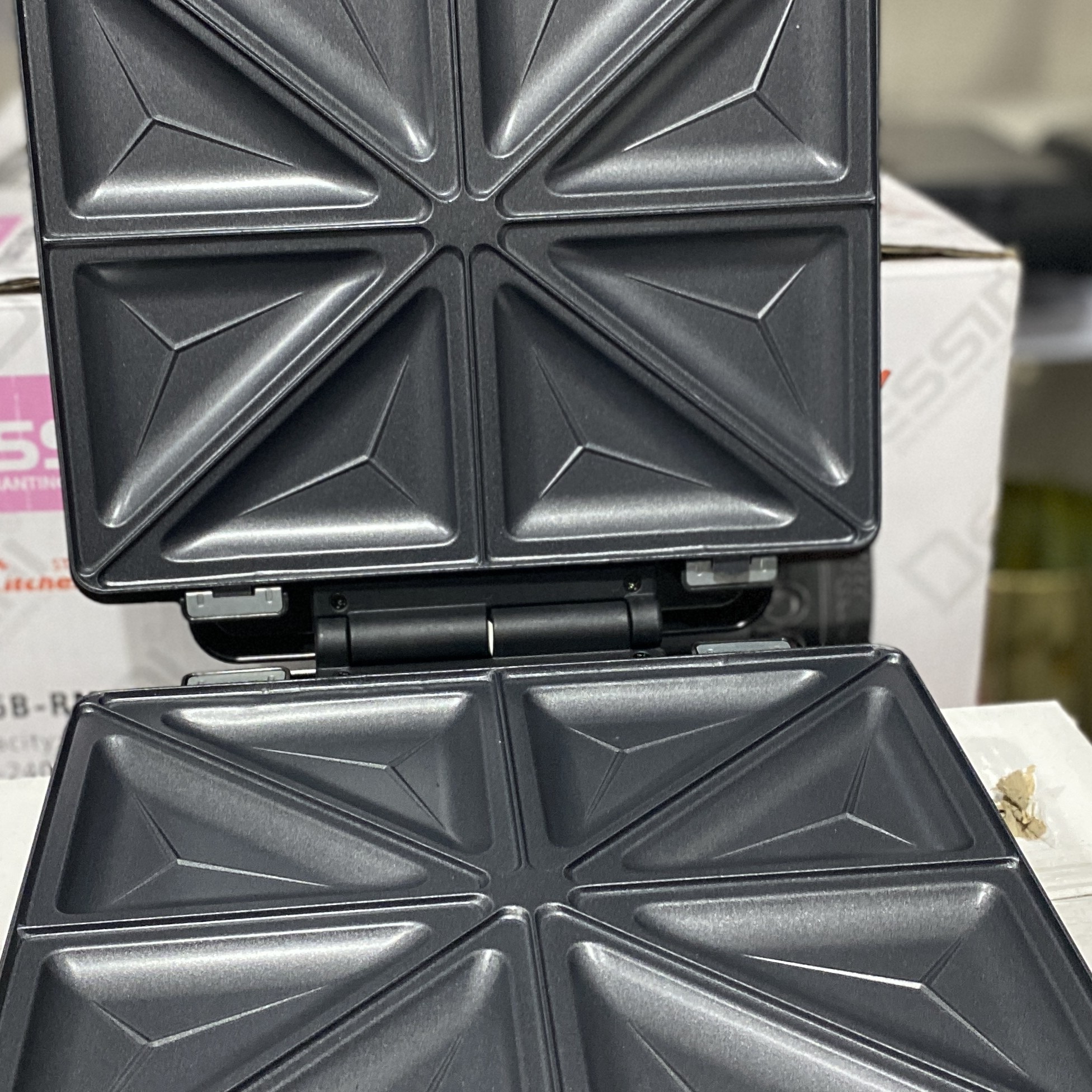 اسنک ساز (ساندویچ میکر) دوکاره ساچی تحت لیسانس انگلستان