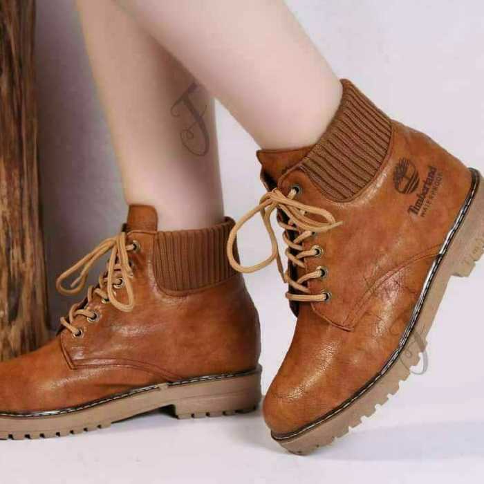 نیمبوت تیمبرلند ارسال رایگان نیم بوت پوتین تیمبرلند پوت کتونی کفش زنانه تیمبرلند زنانه  نیم بوت تیم برلند  زنانه  اسپورت