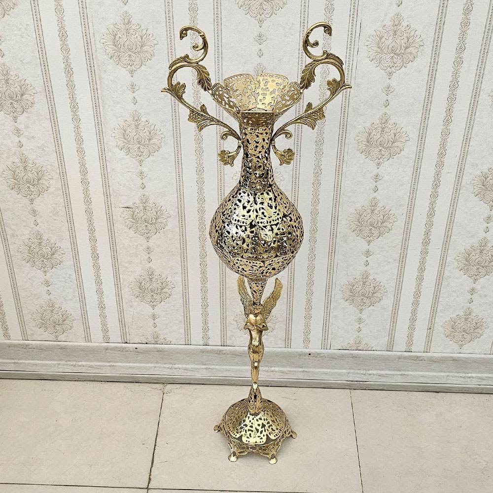 گلدان کنار سالنی برنزی مدل فرشته کد 1709 ( گلدان پایه دار برنجی )