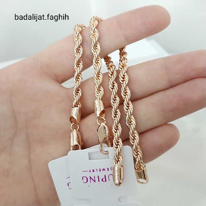 دستبند طنابی طرح طلا برند ژوپینگ کاملا رنگ ثابت و آبکاری طلا شده ورق بزنید و جزئیات کار رو بهتر ببینید 