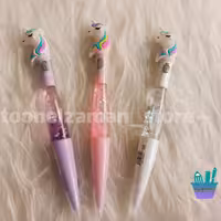 روانویس اکواریمی یونیکورن چراغدار، سه رنگ صورتی، سفید و بنفش، 
ضخامت قلم 0.5،
رنگ جوهر ابی
