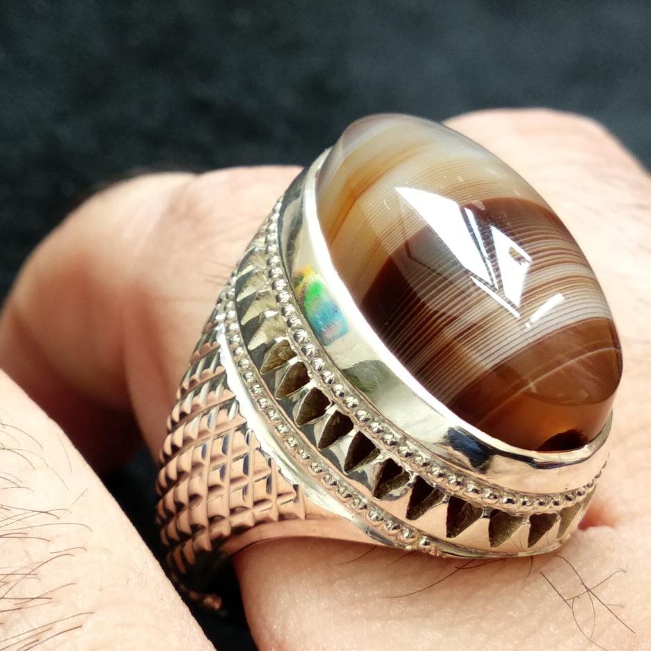 مهره کهنه سلیمانی خاص و منحصر به فرد درشت و قواره دار