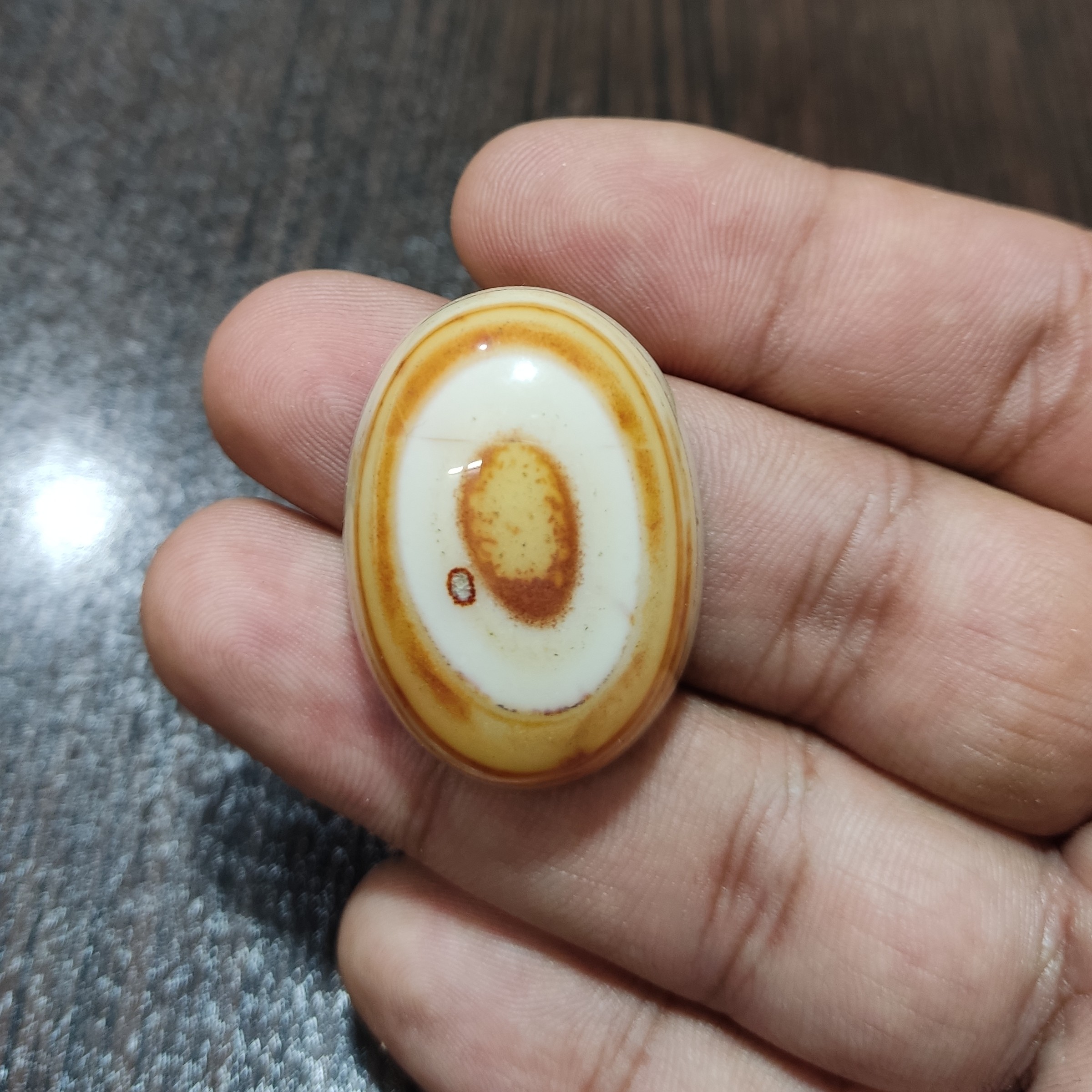 عقیق سه پوست سایز درشت 