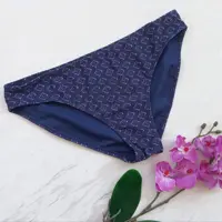 شورت مایویی سرمه ای طرحدار اورجینال برند اروپایی وارداتی تی یو انگلیس سایز 40 و 42 M